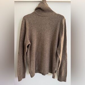 Abercrombie & Fitch Men's Wool Turtleneck Sweater. Fits like a large.